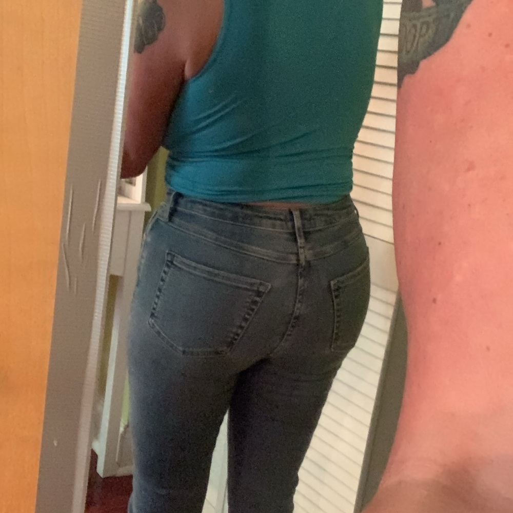 Forever 21 distressed stretch jeans size 28 - Picture 3 of 13